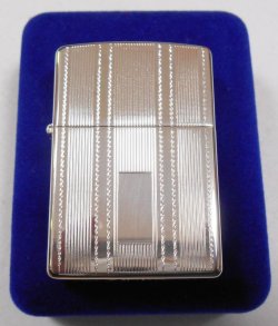 画像1: ☆お洒落な・・エンジンターン！両面デザイン 銀加工 １９９８年８月 ZIPPO！新品