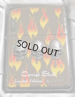 画像1: ☆迫力のスカル！豪華限定 Corrupt Skull ６０ｃｍチェーン付 ２００１年 ブラック ZIPPO！未使用品
