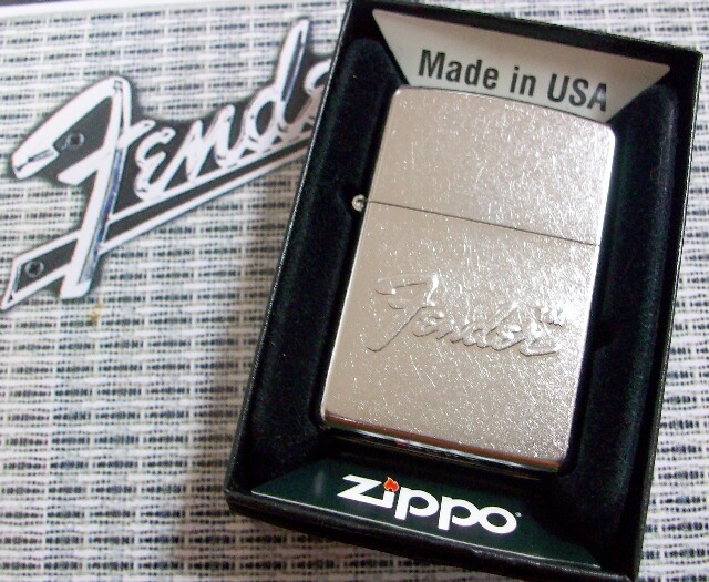 画像: ☆Fender USA！フェンダー　オリジナル　ロゴマーク 盛り上げ ２０１１年 ZIPPO！新品