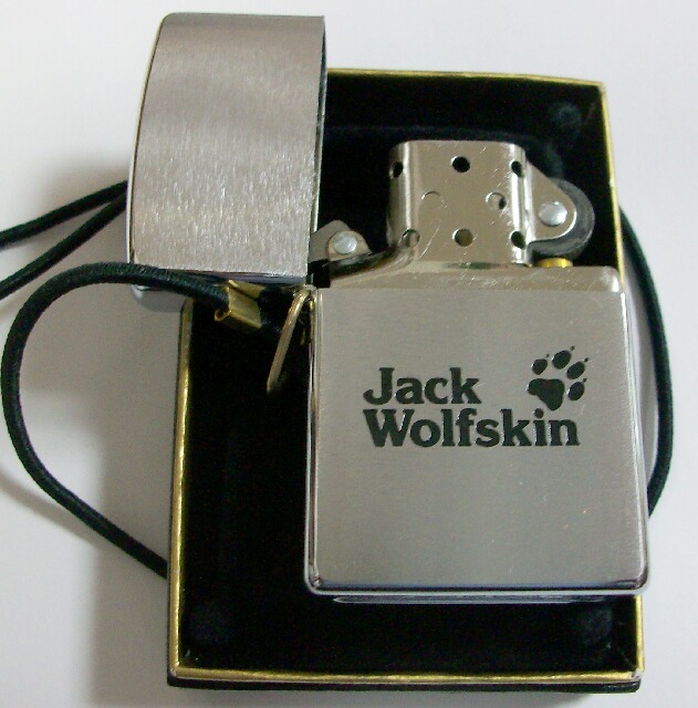 画像: ☆JACK WOLFSKIN！ジャック・ウルフスキン １９９９年１２月 三角カン ＆ ループ付き ZIPPO！新品