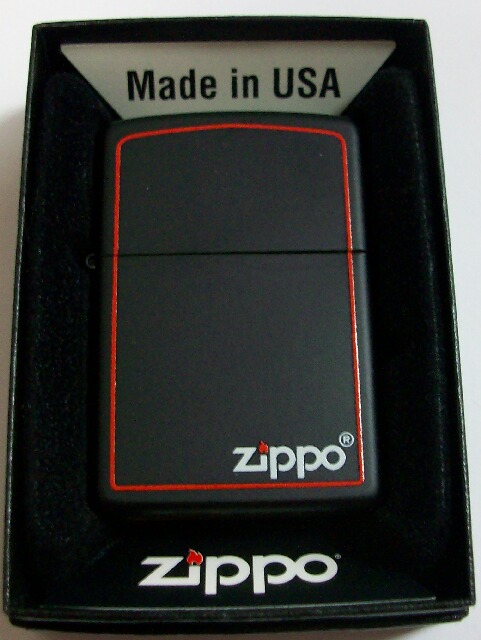 画像: お洒落な・・ブラック！ロゴ・赤ライン入り　２０１２年　USA　ZIPPO！新品