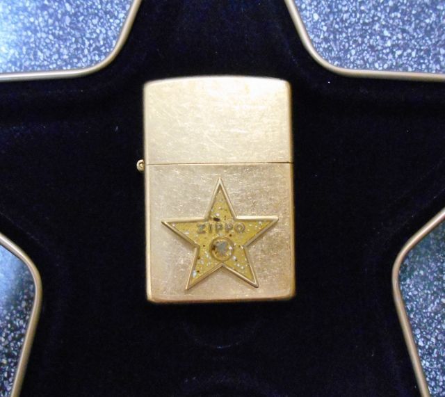 ☆豪華！２００１ Hollywood's Leading Light 星缶入り 世界限定 ZIPPO