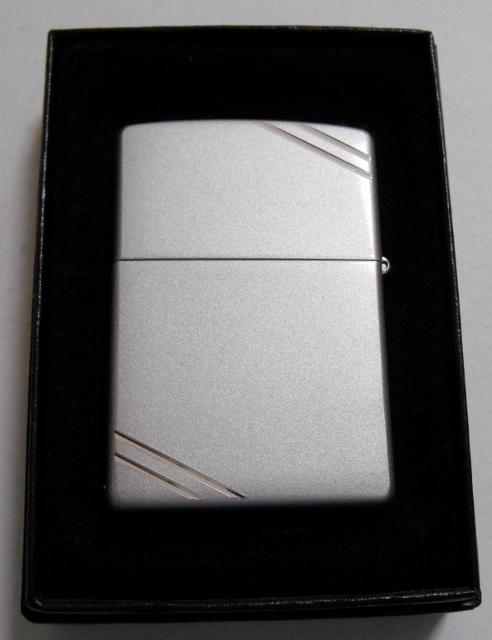 画像: ☆全面 シルバー！カラフル＆シンプル！両面ダイアゴナルライン ２００７年 ZIPPO！新品