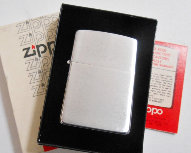 画像: ☆１９８２年 VINTAGE ＃２００ プレーン 無地　ZIPPO 新品未使用品！