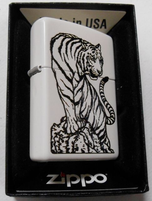 画像: ☆虎！迫力の・・タイガー Tiger ２０１５年 ホワイト USA  ZIPPO！新品