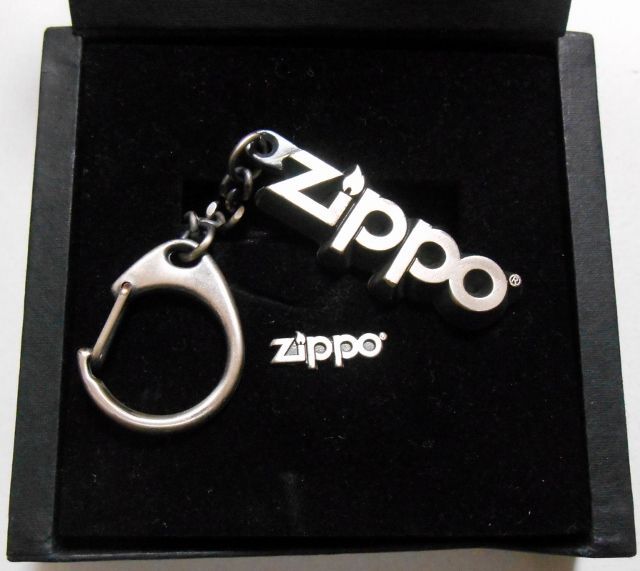 画像: 米国ジッポー社 Zippo キーホルダー＆ピンバッチ！箱入り 新品