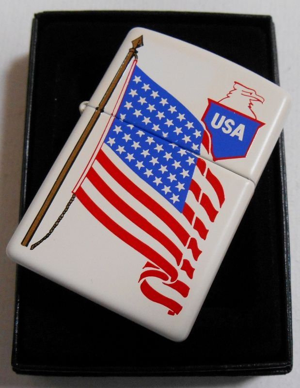 ☆アメリカ 国旗！星条旗デザイン １９９８年 ホワイト ZIPPO！新品