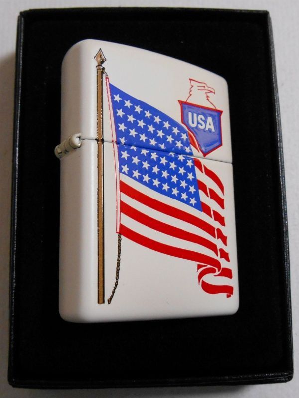 ☆アメリカ 国旗！星条旗デザイン １９９８年 ホワイト ZIPPO！新品