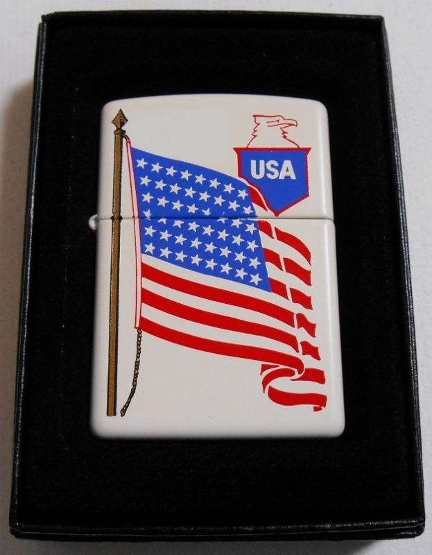 ☆アメリカ 国旗！星条旗デザイン １９９８年 ホワイト ZIPPO！新品