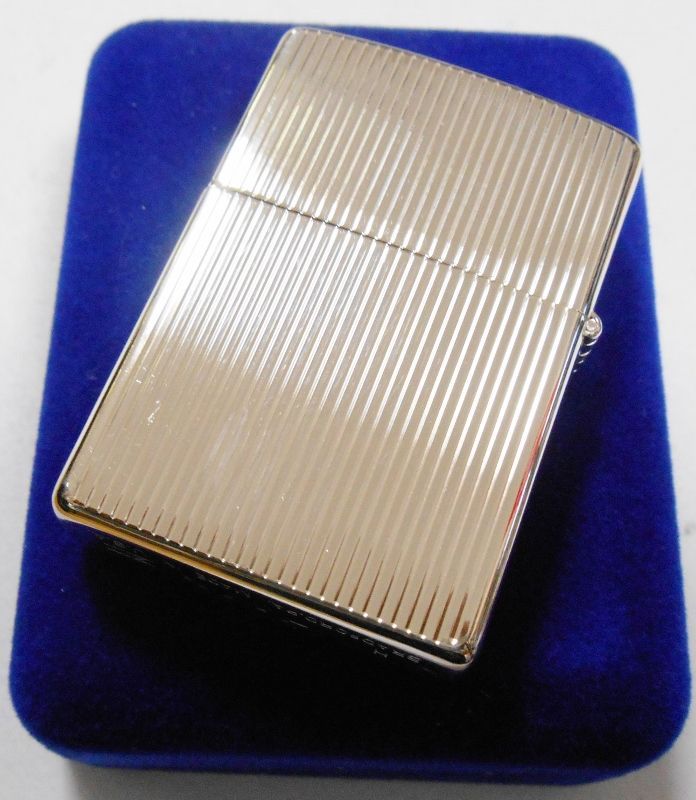 画像: ☆お洒落な・・エンジンターン！両面デザイン 銀加工 １９９７年８月 ZIPPO！新品