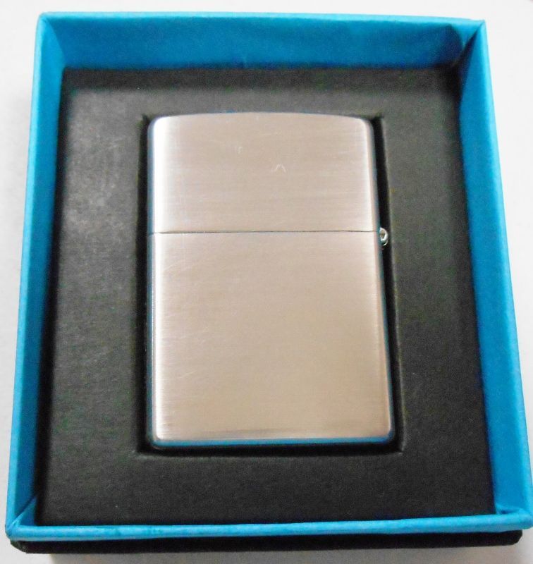 画像: ☆Ｔ＆Ｃ タウン＆カントリー！サーフブランド ２００３年 銀加工 ロゴ ＺＩＰＰＯ！新品