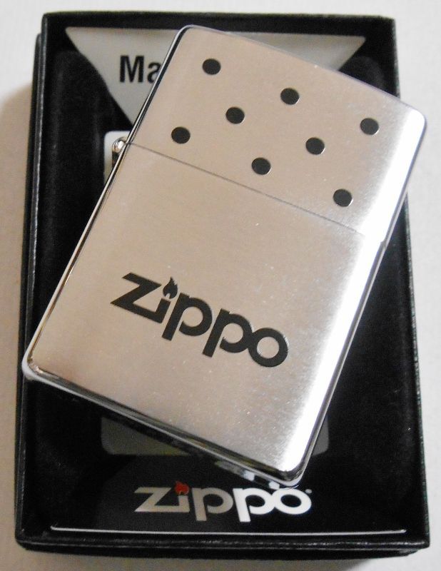 画像: ８ DOTデザイン！ブラック ８穴チムニー柄 ２００２年 ＃２００ ZIPPO！新品