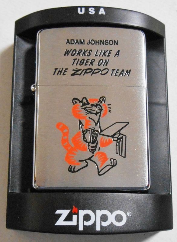 画像: ★虎 タイガー！復刻オールドデザイン ADAM JOHNSON ２００４年 USA  ZIPPO！新品