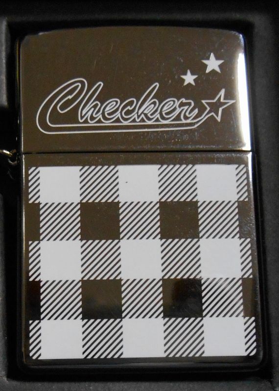 画像1: ☆ CHECKER！ホワイト・チェッカー 三角カン＆ホルダー付 ２００２年 ZIPPO！新品