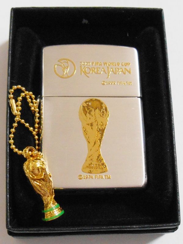 画像1: ☆２００２年 FIFA WORLD CUP 日韓大会 三角カン＆トロフィー付 限定ZIPPO！新品