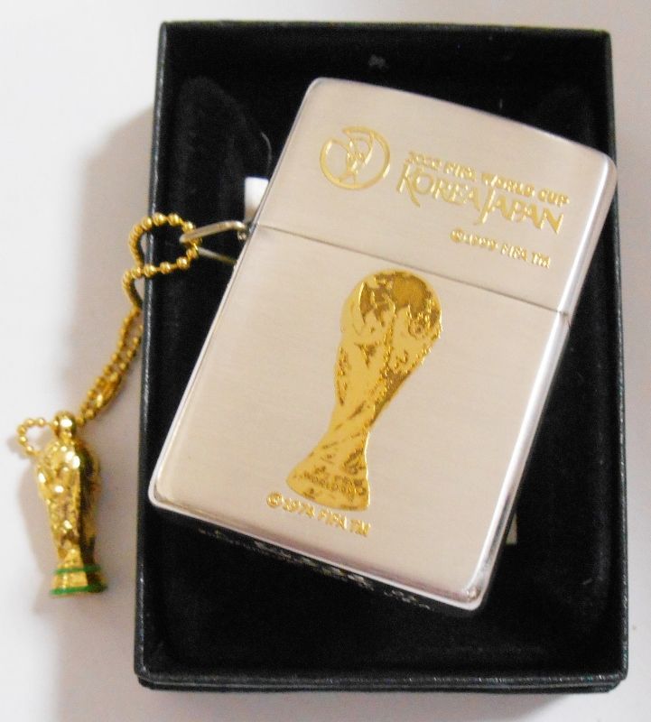 画像: ☆２００２年 FIFA WORLD CUP 日韓大会 三角カン＆トロフィー付 限定ZIPPO！新品