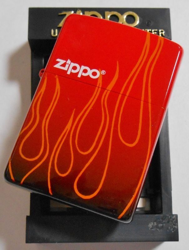 ☆ 炎の三面デザイン！色鮮やかな・・RED & BLACK ２００３年 ZIPPO