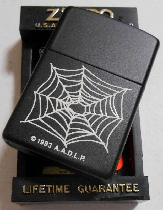 画像: ★A.A.D.L.P. Design Rare Collectible  蜘蛛の巣 １９９４年11月（K）全面ブラック USA ZIPPO！未使用品