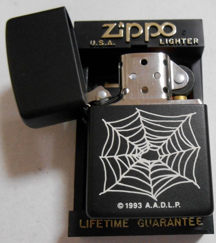 画像: ★A.A.D.L.P. Design Rare Collectible  蜘蛛の巣 １９９４年11月（K）全面ブラック USA ZIPPO！未使用品