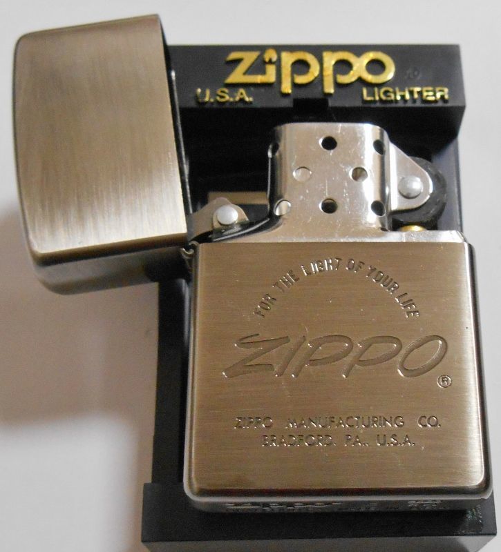 画像: ☆ CLASSICデザイン ２０００年５月 黒系 二ッケル古美 ZIPPO！新品