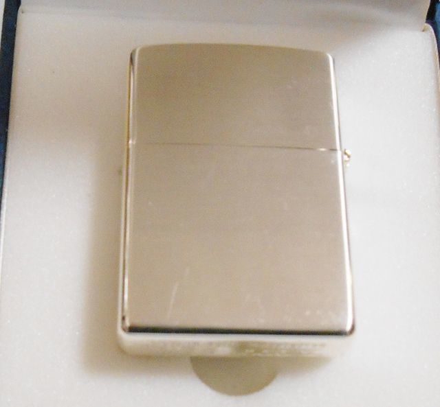 画像: ☆便利な・・時計付 ジッポーライター！Time Light タイムライト ２０００年 ZIPPO 未使用品
