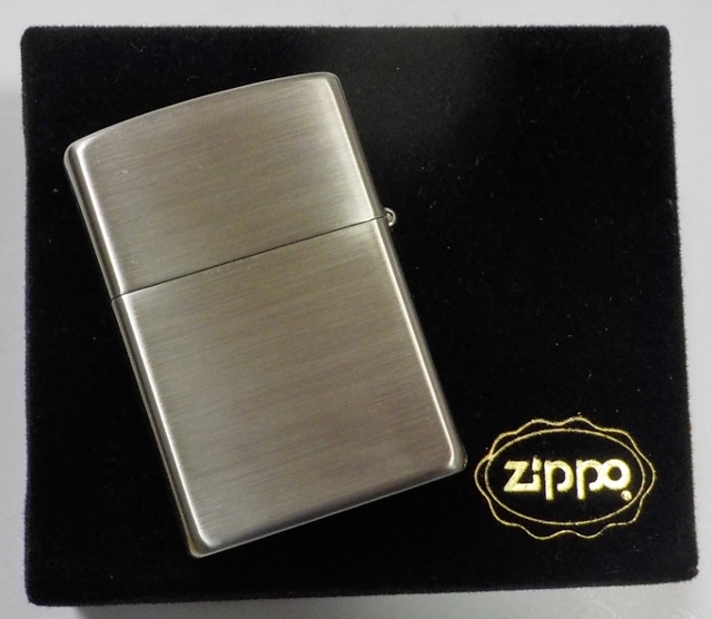 画像: ☆お洒落な・・デザイン！１９９９年８月（H）ZIPPOロゴｘ９ 銀加工 ZIPPO！未使用品B