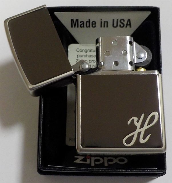 画像: ☆イニシャル・・H　人気の・・ブラックイニシャル！銀加工 ２０１８年 ZIPPO！新品