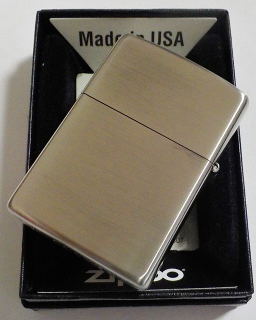 画像: ☆イニシャル・・M　人気の・・ブラックイニシャル！銀加工 ２０１８年 ZIPPO！新品