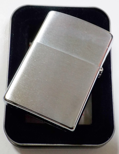 画像:  ★USA HARLEY-DAVIDSON★迫力のメタルエンブレム！２００５年１月 #200 Brushed Chrome Zippo！新品B