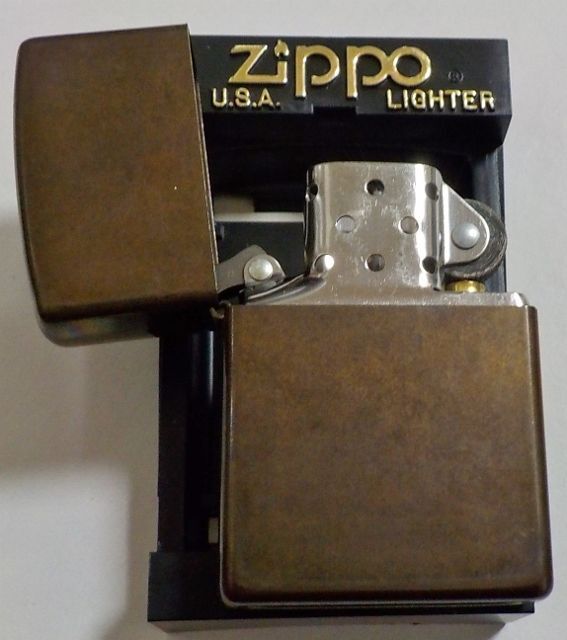 画像: ☆２００１年７月 ＃２１０ 超渋い・・WEATHERED BRASS ZIPPO！未使用品