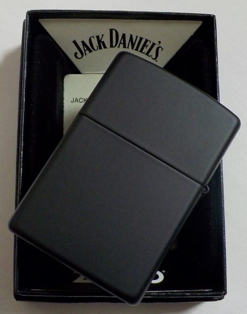 画像: ☆Jack Daniel's！人気のウィスキー ジャック・ダニエルズ！渋い艶消し ２０２２年 Black Matte Zippo！新品
