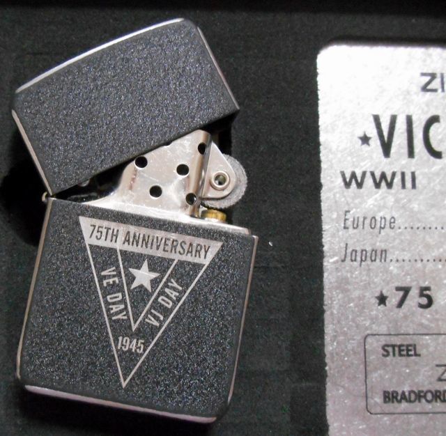 ZIPPO/ジッポー ビンテージ 4バレル ブラッククラックル 1942-1943年 