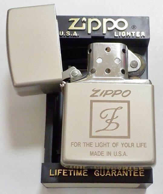 画像: ☆１９９１年８月 製 お洒落な全面シルバー銀加工！VINTAGEデザイン ZIPPO！新品