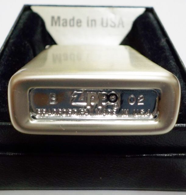 画像: ☆大きめの スリム！重量感あふれる・・アルミジャケット仕様！２００２年２月（B）製　シルバー　Slim  Zippo！未使用品