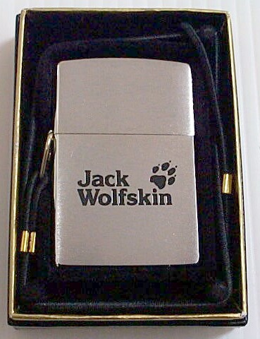 画像1: ☆JACK WOLFSKIN！ジャック・ウルフスキン １９９９年１２月 三角カン ＆ ループ付き ZIPPO！新品