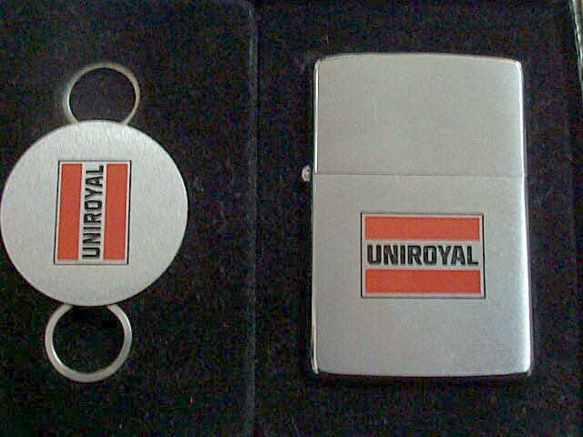 画像1: ★１９７８年 VINTAGE 未使用 ユニロイヤル・タイヤ UNIROYAL TIRE ZIPPO！KEY RING付。