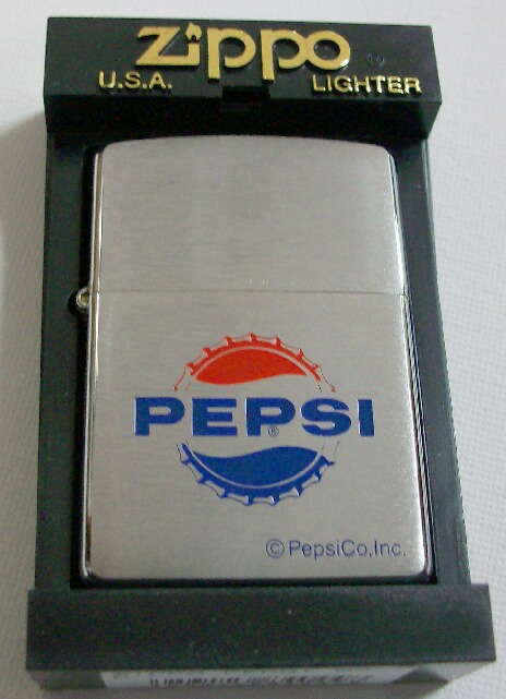 ペプシ・コーラ！１９６２年〜 ロゴマーク PEPSI-COLA ２００２年 
